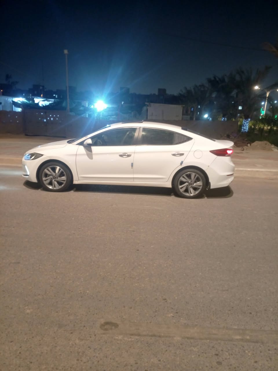 السلام عليكم النترا للبيع موديل 2018  بيها اربع قطع مبدلات السعر دفتر وخمسه وبيها  مجال نوعها خليجي فول مواصفات ما عدا بصمه المكان كربلاء  وغير متواجد على الفيس وللتواصل  على الرقم 
***********
