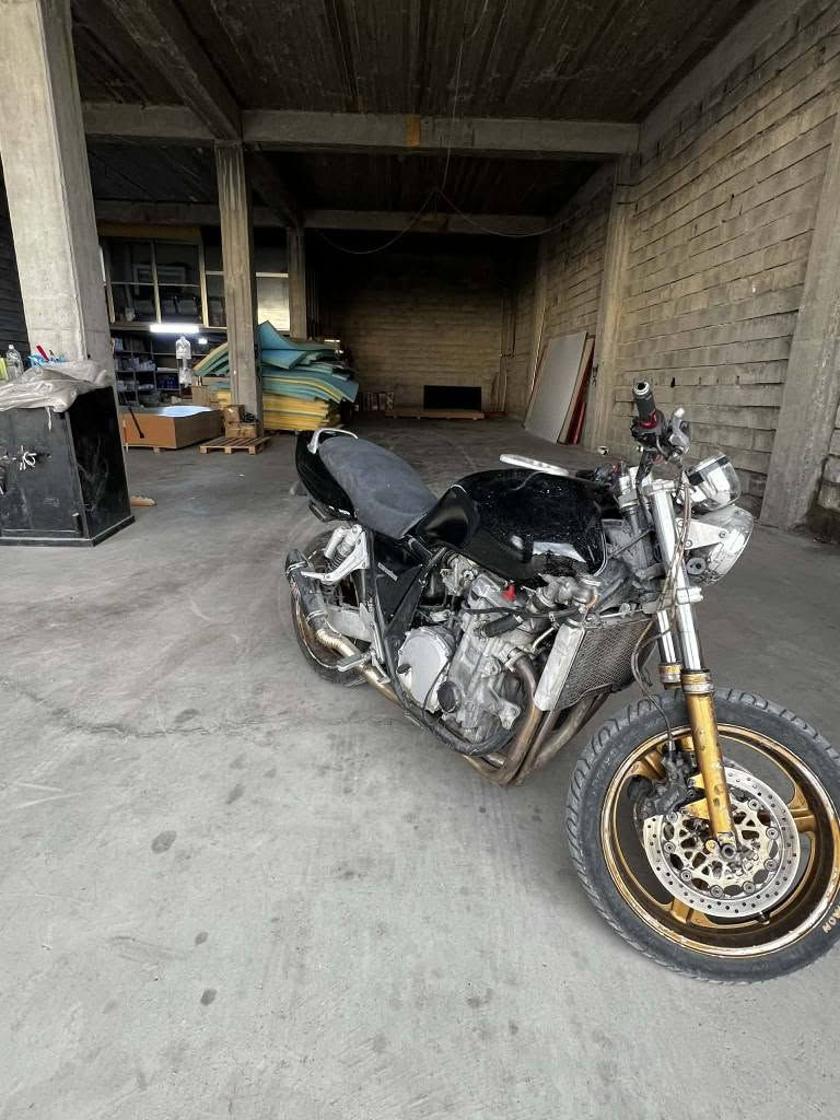 CB1000 گیڕومەکینەیبەشەرتتایەی تازەن بێکێشەیە14گەڵاومەجالەکی برایانە*********** شقلاوة, أربيل
