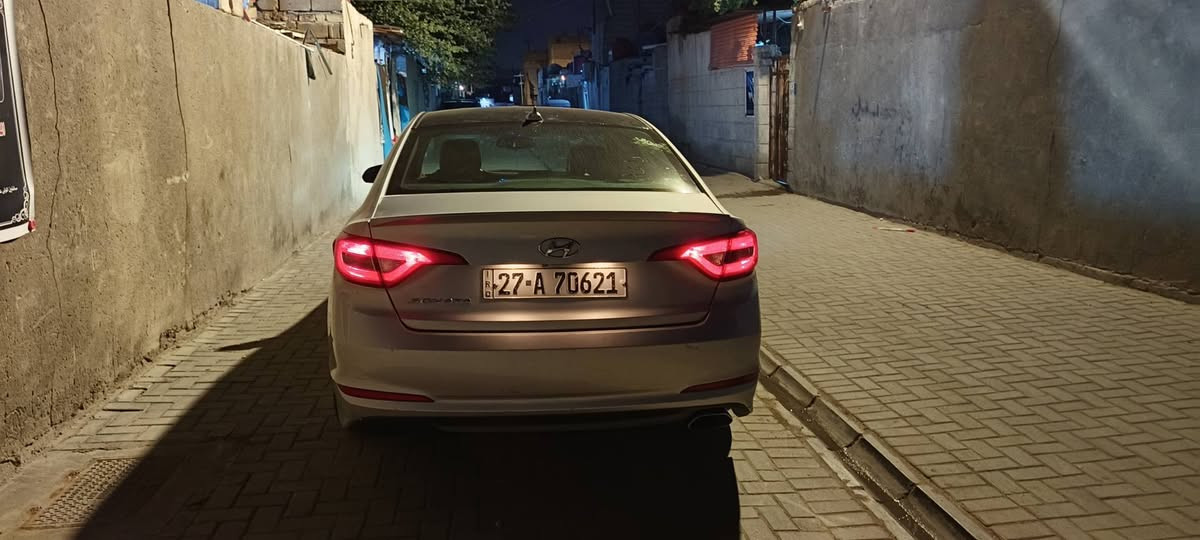 السلام عليكم
سوناته 2016. بسمي 

ضربتهاا بس بنيد عدنه صار بيهاا صبغ بل جاملغ الخلفي 

كير  مكينه كفاله حداديه تايرات جدد السعر 115

البصره خمسميل
***********
