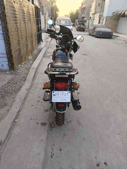 بعد اذن الادمن/بوكسر موديل 2023 مرقم بغداد بأسمي مشروع وطني تتحول جميع الاماكن فقط تفيلس كفاله عامه 
ماشيه 13 الف حقيقي/ زنون عالي وناصي يشك شك/
مصدات+واقيات+نشرات خلفيه ابيض واحمر دبل اشاره/
دراجه كامله مكمله (السعر 2500) وبيها مجال شي بسيط/
الرقم (***********) واتساب ورصيد موجود)
