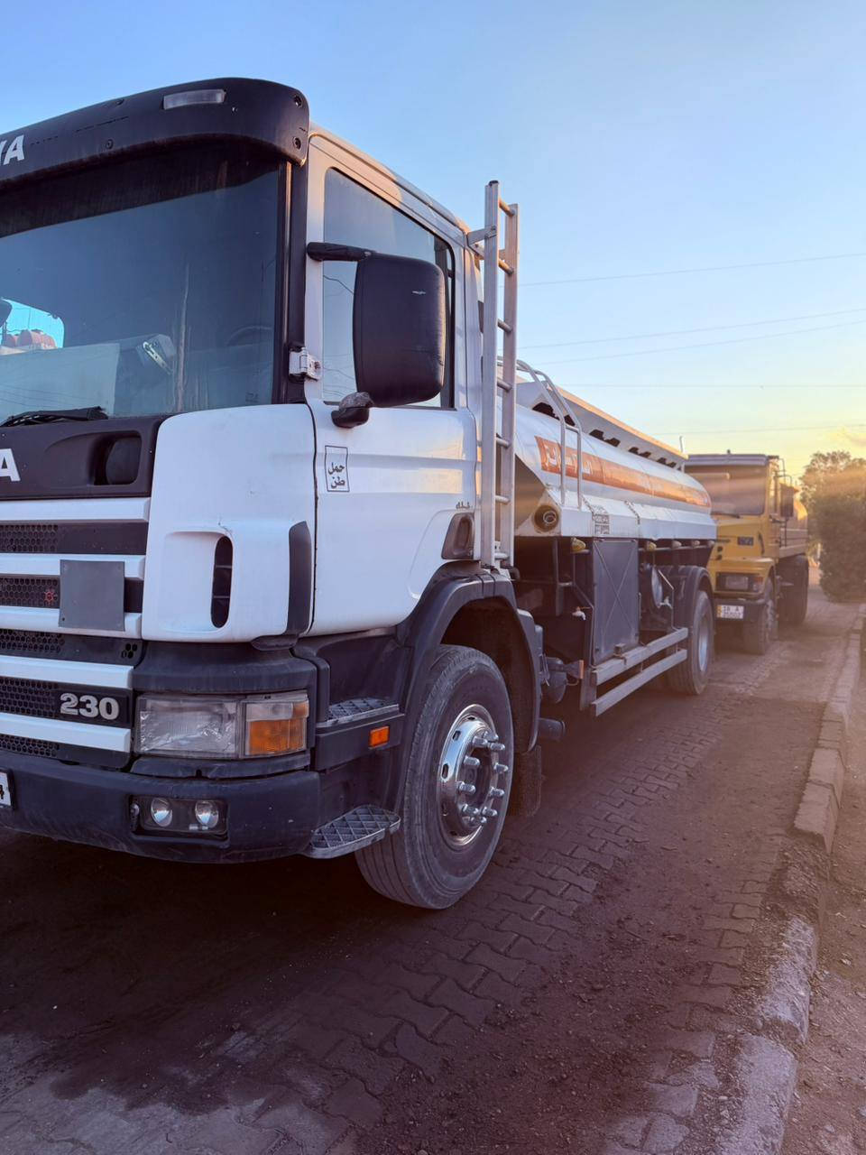 السلام عليكم
سكانيه بومه 2003
رقم بغداد انكليزي بسمي
طوناج جي بي اس جديد
حموله 10الف لتر
عمليه كامله دفع سحب عداد
سياره جديده بمعنه الكلمه
سعر 265وبيهه مجال
مكان بغداد مدينه الصدر
***********
