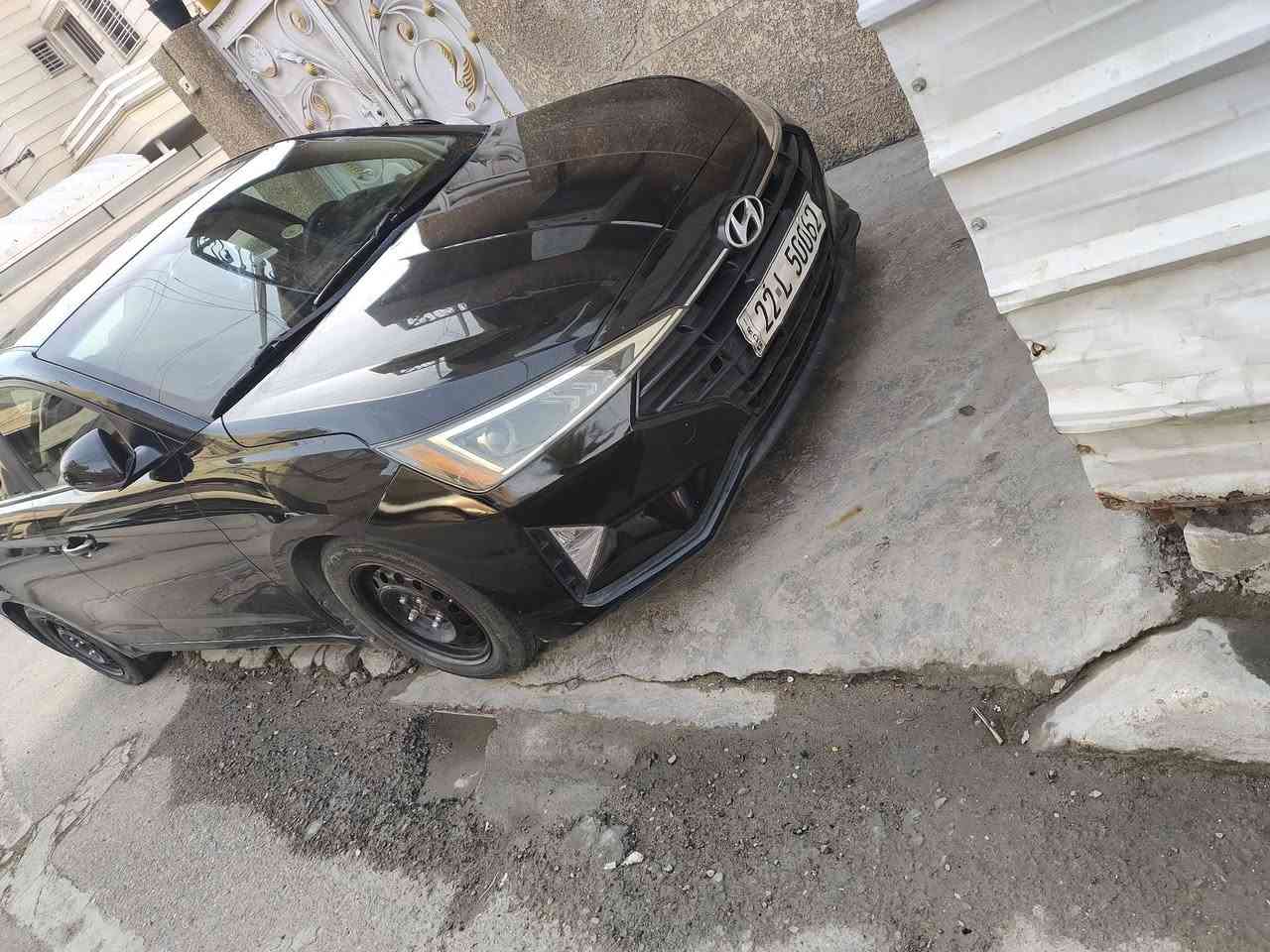 تحيه طيبه السلام عليكم
النترا 2019 وارد امريكي 
ضرر موضح ب صور 

عداد المسافه 107ميل  
مكينه كير مكفول 
مكينة 2000
شاشه كامره 
تحكم ستيرن 
مثبت سرعة 
سويج 
رادرت قيادته 
مانع انزلاق 
تبريد جاهزه 
رقم اربيل شرط تحويل 
120 ورقه  
إي استفسار رقم صاحب***********
مكان بغداد الحريه 
متواجد ع فيس ع واتساب
