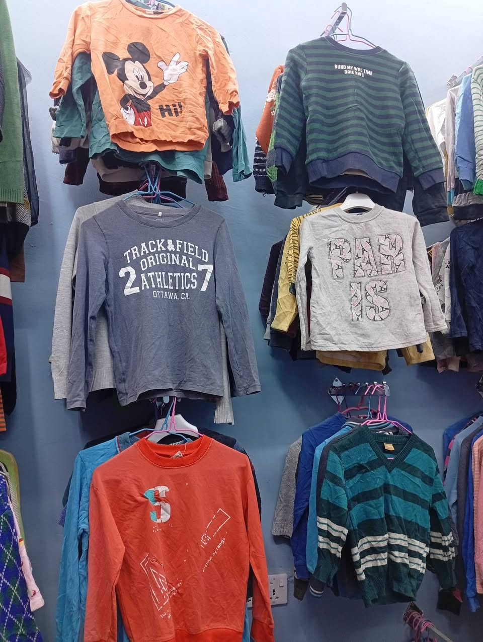 كسر جديد. أوربي
عرض عرض للجمعه ويخلص 
الاسعار 👇
كيلوتات بالف 
بلوزات ماركه  بالفين 
بنطرونات  بالف 
حديث الولاده اشكال قطعتين بالف 
قمصله ولادي بناتي بالف ونص 
بجايم اطفال بالف 
بجايم بناتي بالف 
تشيرتات نسائي بناتي بالفين 
جميع الاعمار من توه طالع فما فوق 
العنوان شارع سيد علي الغرابي قرب فلافل لبنان 
واتساب ***********
