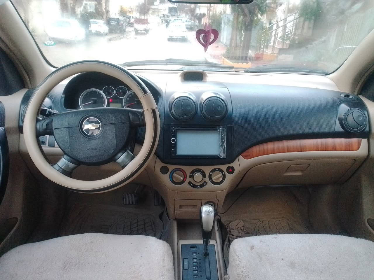 ئەڤیۆ بۆ فرۆشتن مۆدێلی ٢٠١١ بێ مەسرەفە گێڕ ئۆتۆ ماتیکە و مەکینە فەلی بچوکە ناوزەردو جامی کارەبایە کاما بۆیاخە سەنەوی٢مانگە بەسەر چووە نرخ ٥٠$ کەمێ مەجال ژم،***********
