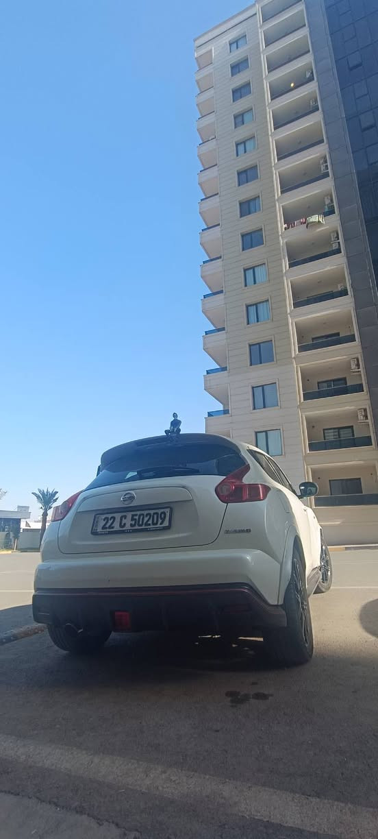 نيسان جوك نيسمو 2014
محرك تيربو ... محرك بي صرف ونفخ شرط تراي إلى البصرة 
كير شرط 
بي صبغ جاملغين امامي وبوند تعديل بارد 
بيها ملاحظات دعاميه الامامي برادله ترتيب 
طخم تاير صدر حدادية دبلات كلها جديد 
السياره خير من الله 
محركها رخيص مال سينترا نفسها بضبط 
300 دولار سعر المحرك 
عليها غرامه 23 ورقه ينزل من السعر 
السعر 98 مجال بسيط 
عنوان دهوك 
*********** دهوك, العراق
