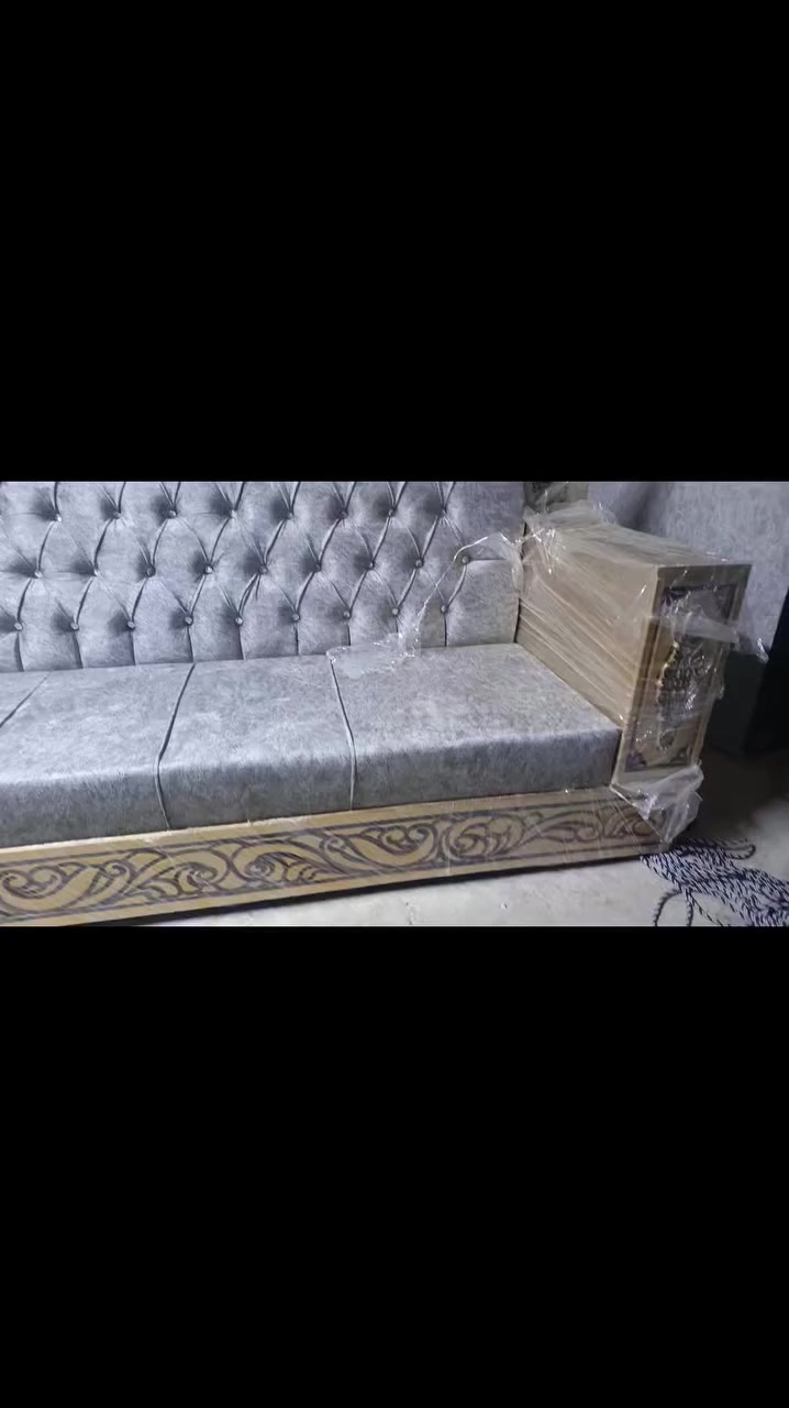 شغل حسب الطلب ضمان خمس سنوات المتر 150الف بلوك اسود 16ملم وخشب جام روسي وسفنج مميز اول  للطلب مراسله خاص او الاتصال *********** ***********
