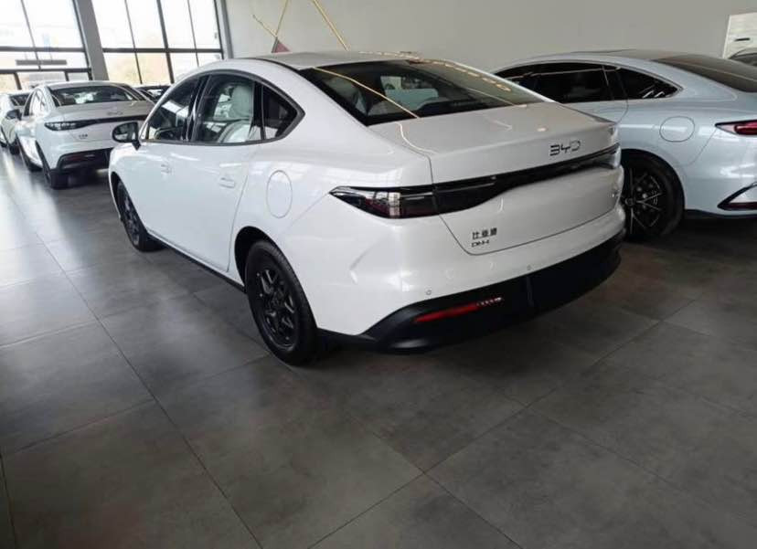 Byd seal 05 2025
ڕەقەم سلێمانی
سپی ناو کرێمی
٤٤٠٠ کم ڕۆشتوە 
بە شەرتی سۆنەر 
ئەشیای بیلادی لەگەڵە
تانکی گەورە ۲۱٠٠ کم ئەروات
۲ سویچ و کارتی بیلادی
شەحن 
شوێن سلێمانی
۱۳٦ مەجالێکی کەم
ئەگەر موشتەری نیت تێل مەکە 
***********
ـ٠۷۷٠۱۷۲۲۲٦۸ـ
تەنها واتس ئاپ و فایبەری لەسەرە السليمانية, العراق
