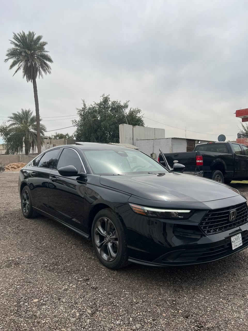 هوندا اكورد 2023 فول مواصفات 
محرك 1500 تيربو 
ماشيه 32 الف ميل 
دخول جديد 
بدون رقم 

سعر 145 بيها مجال 
حادث موضح بالصور جاملغ وبنيد 
مكانها السيديه 
الاتصال *********** متوفر واتس

