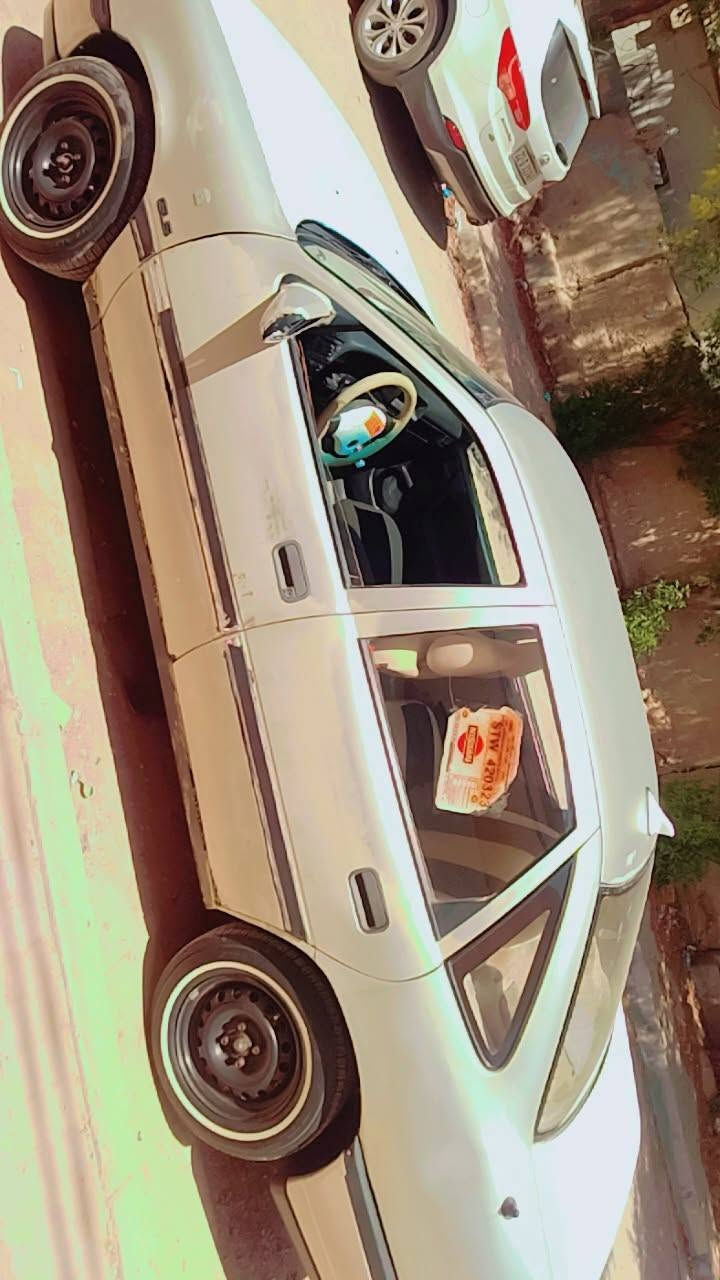 سلام عليكم اوبل فيكترا للبيع سياره بلاديه نضيفه جاهزه على اخر حبايه محور مكينه كورلا وكير اوتوماتيك 
تحويل ثاني يوم 
للاستفسار الاتصال ***********
