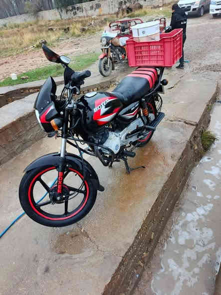 سلامو عليكم دراجة نوع بوكسر مديل 22 مكلف بل نشر ***********
