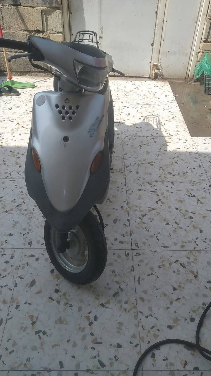 دراجه البيع يوماها ام تسعه زروف ياباني رمبه سعر ٨٥٠ وبيها مجال  // ***********
