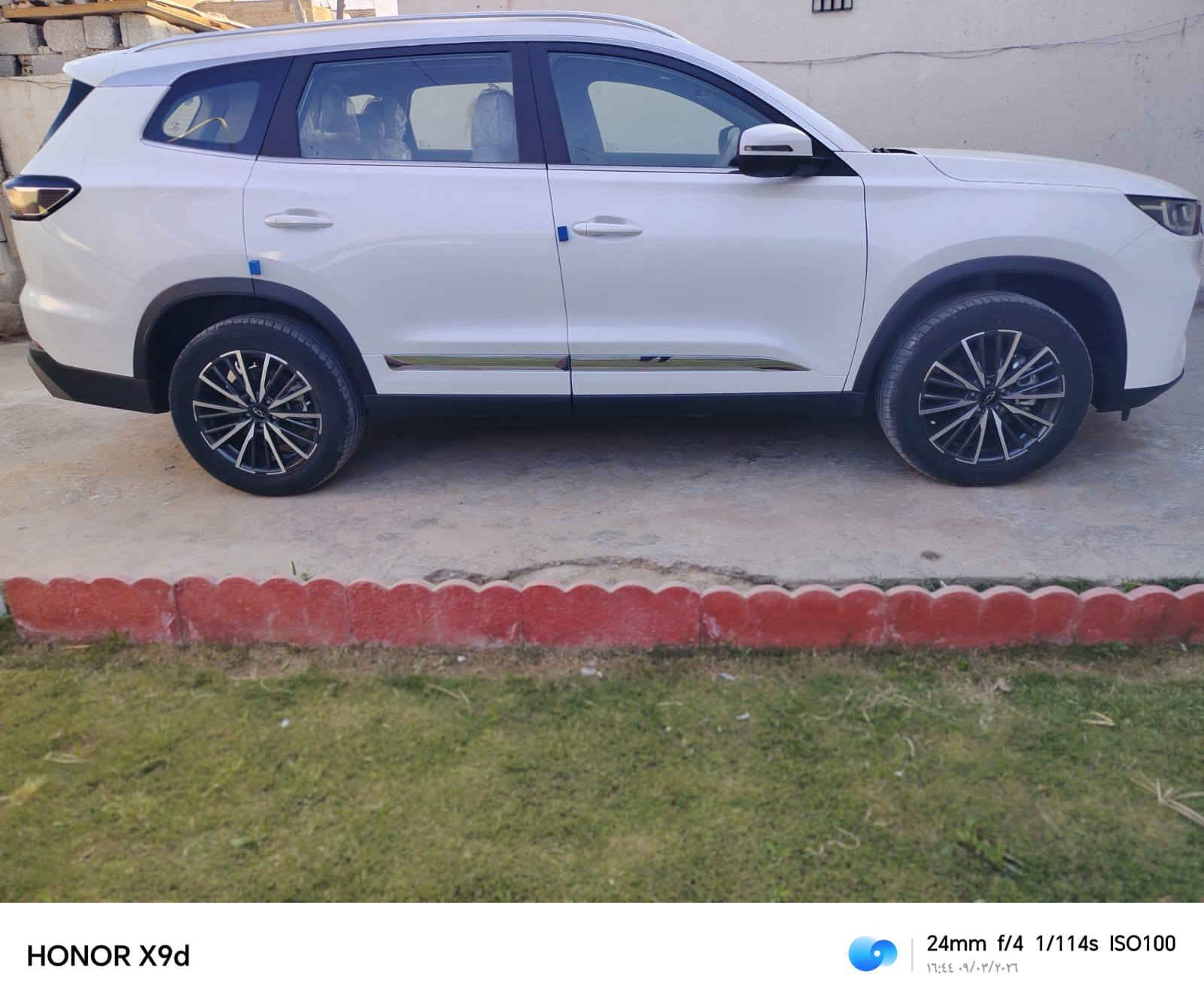 🚗 للبيع: شيري تيجو 8 برو (Plug-in Hybrid) 2024
📍 مكان السيارة: بغداد / الكويريش
📞 للتواصل: ***********
💰 السعر: 36 مليون دينار عراقي – قابل للتفاوض
📊 المسافة المقطوعة: 0 كم (زيرو)
🛠️ المحرك: 4 سلندر – 1500cc توربو + محرك كهربائي (PHEV)

⚠️ أضرار السيارة
• كفالة عامة بدون أضرار ✅ 
• السيارة جديدة بوضع الوكالة (زيرو) ✅ 
• ضمان حقيقي لمدة 5 سنوات

⚙️ المواصفات:
• فول مواصفات
• نظام هايبرد (شحن كهربائي وبنزين)
• كاميرات 360 درجة
• حساسات 360 درجة
• السعة 7 راكب
• إطارات جديدة (وضع الشركة)
• وباقي مواصفات الفئة الأعلى من تيجو 8 برو

📌 تفاصيل إضافية
• رقم السيارة: أربيل الدولي الجديد 
• باسم المالك تحويل مباشر
• لون السيارة: أبيض
