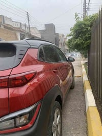 ( بيع فقط بدون مراوس ) هونداي كونا 2023 محرك 2000 دوش  ضررها جاملغ يسر...