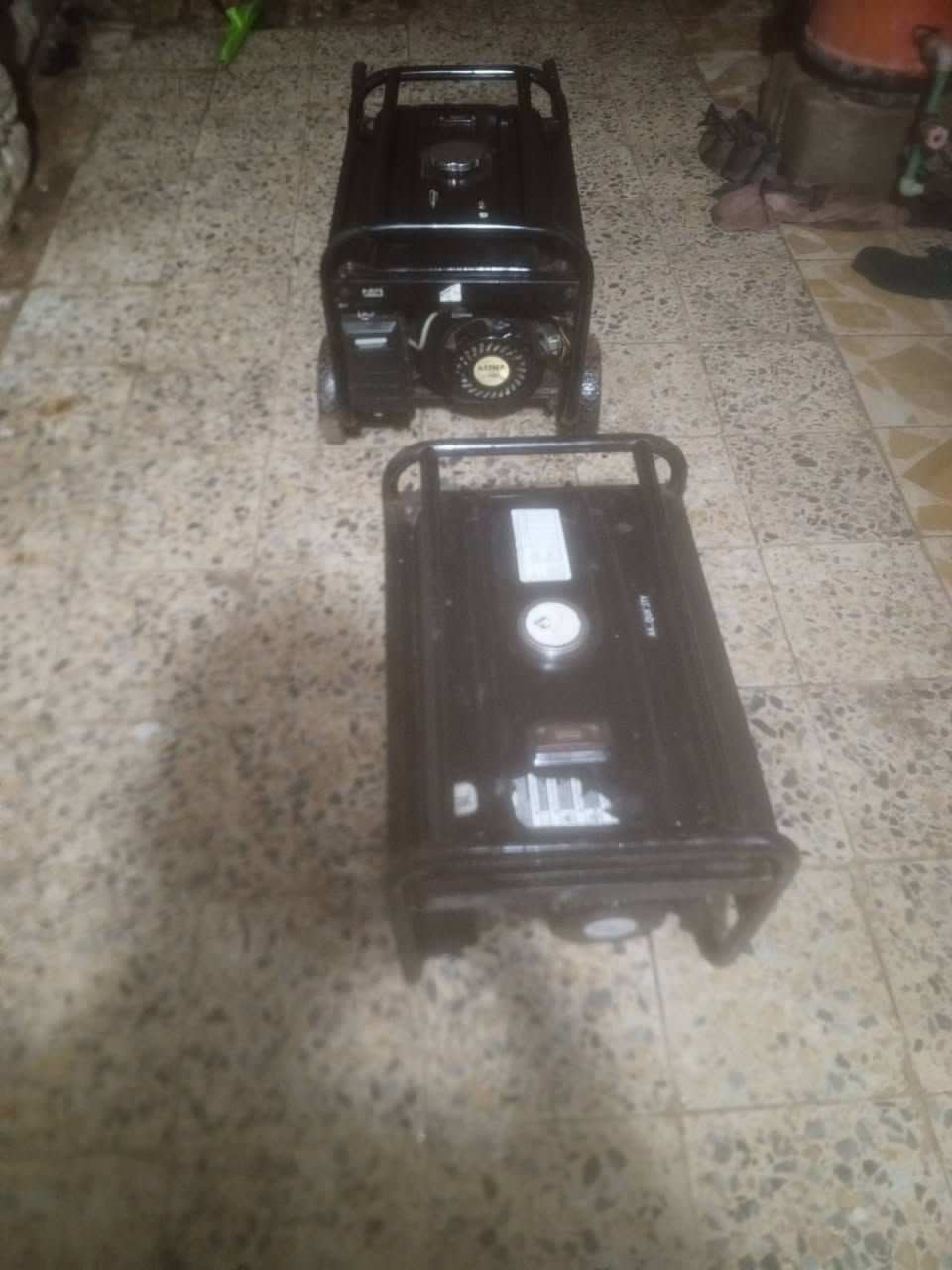 سلام عليكم مولدات للبيع عدد2 العنوان ميسان برمانه سايدين سعر الوحده 100 رقم ***********
