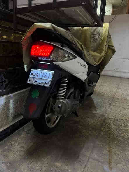سلام عليكم سكنس فحل كابريتر دراجة نكرة مكينة خرسة دراجة مرتبة بشكل + دراجة طلاعات تخم تاير جديد كهربائيات كلها جديدة 🆕 عوزها بس كلج امامي *********** البياع حي المواصلات  السعر 650 وبيها مجال للشراي
