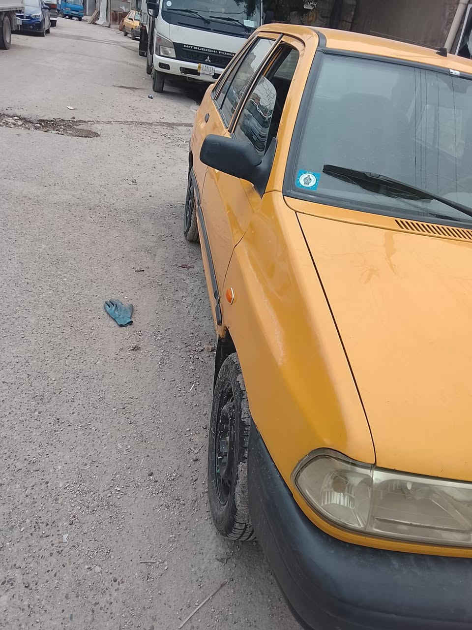 سلام عليكم سايبه موديل 2013سياره بيه شبر بل جاملغ لخلفي وشاصي واحد معمر  مصفره هيه وغرامات سيار بسمي لمكان بغداد البلديات رقم ***********
سعر 30وبيه مجال
