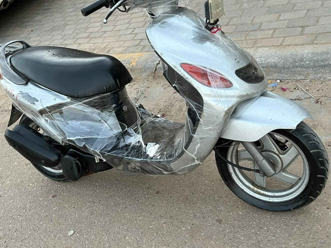 دراجه لبيع حلوه كهربائي شغاله هندر معدل بل مشي فد شي سعره 170 قفل من لخير كربلاء حي العامل بل اخير يم جامع اهل لبيت


**إذا كنت صاحب هذا الإعلان وتريد حذفه لأي سبب، رجاءا أرسل رسالة إلى الدعم الفني**