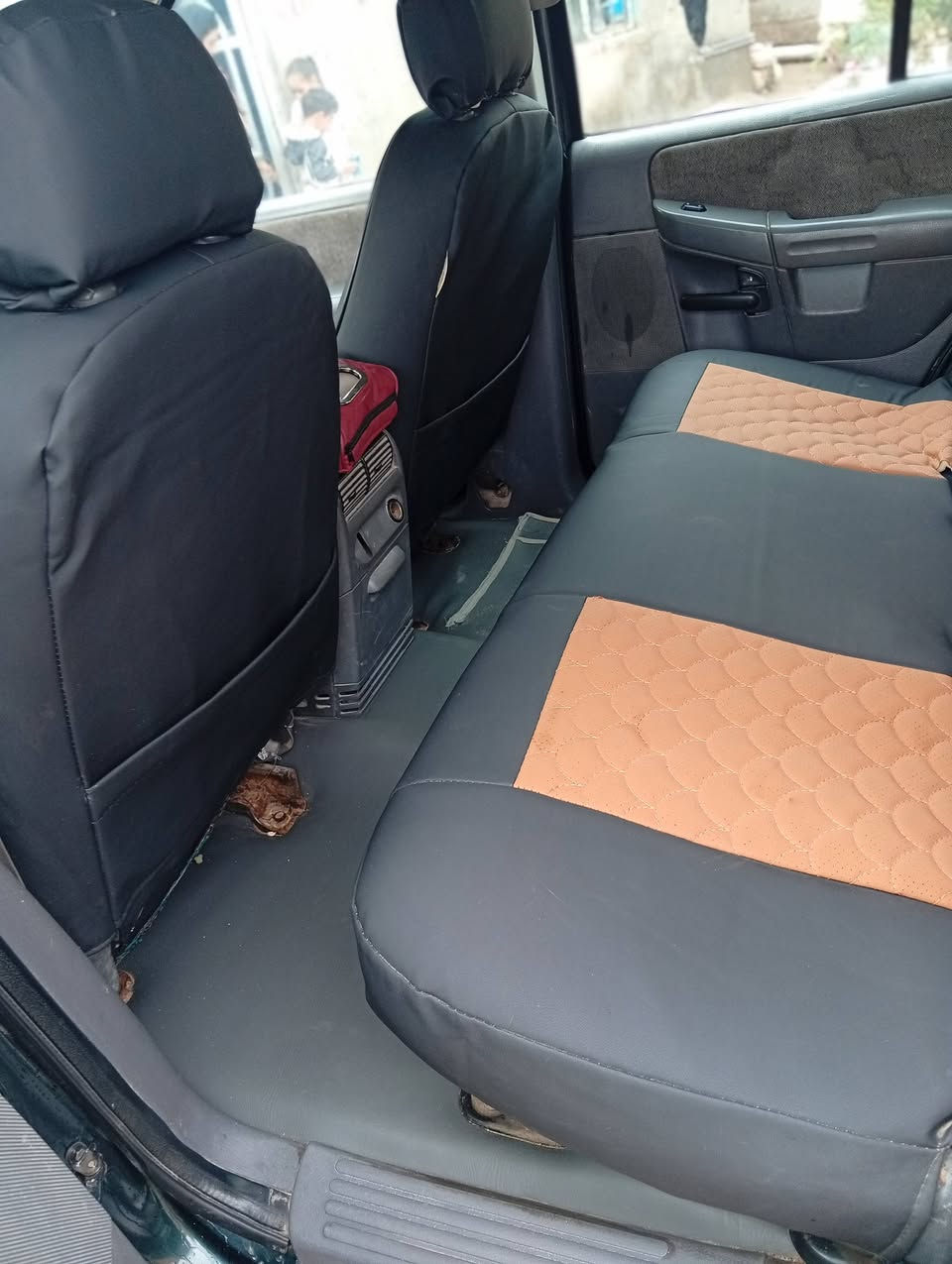 سلام عليكم ورحمه الله وبركاته 
سيار فورد اكسبلورر للبيع موديل 2004
سيار مال مزاد وزار الداخليه 
بس ترقم من يمك 
سيار مكفوله كفاله عامه محرك جديد 
مال حاويه الاستفسار أكثر اتصل على الرقم 
***********
