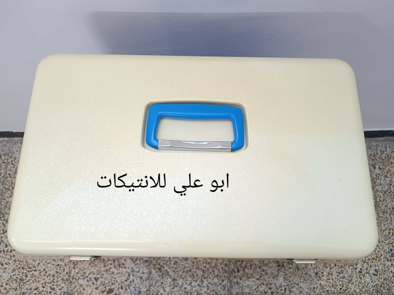 ❄❄❄
للمهتمين فقط قطعة من النوادر لوووك غيرمستخدم ... كول بوكس ياباني حجم 32 لون أزرق إستيراد ألأسواق المركزية للتواصل ع الخاص أو على الرقم ***********
