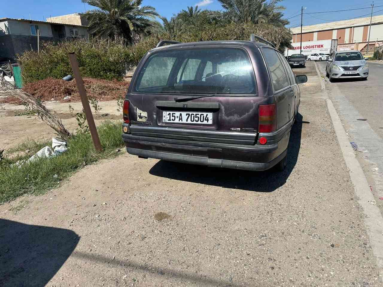 سلام عليكم للبيع اوبل اوميكاً موديل 1991 كير عادي@ مكينه 2500 بيهه خيط تبخير باًسمي رقم جديد عنوان السياره بغداد حي الجامعه 
***********السعر 23
