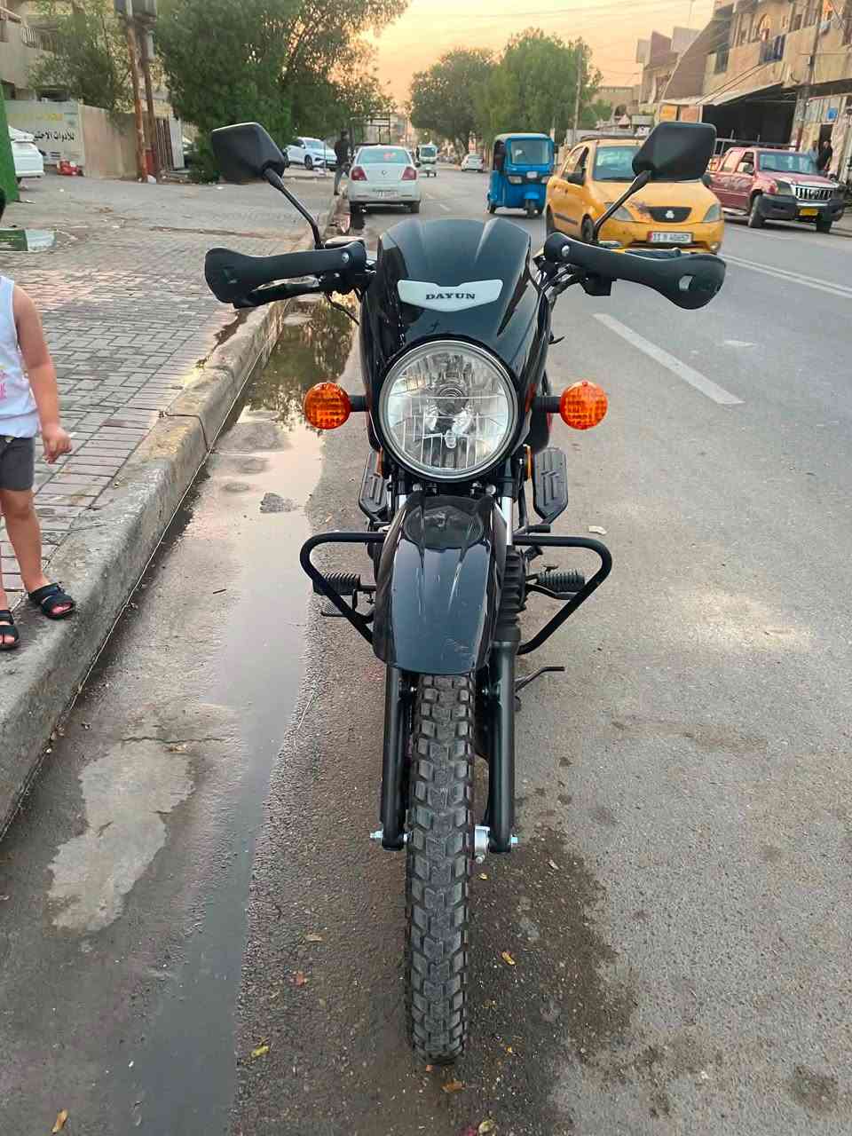 للبيع: دراجة دايون (Dayun)
الموديل / الوجبة: 26
 حجم المحرك: 200cc
 التسجيل: رقم بغداد (الأوراق كاملة والسنوية كافلة)
 الحالة العامة: الدراجة نظيفة جداً ومحرك بشرط النظافة، جاهزة للاستخدام وما تحتاج أي مصاريف.
 السعر: 2,900,000 دينار (قفل / : مع تفاوض بسيط للجادين)
 المكان: بغداد - الدورة
 للتواصل والاستفسار[ ***********] أو تواصل عبر الرسائل.
