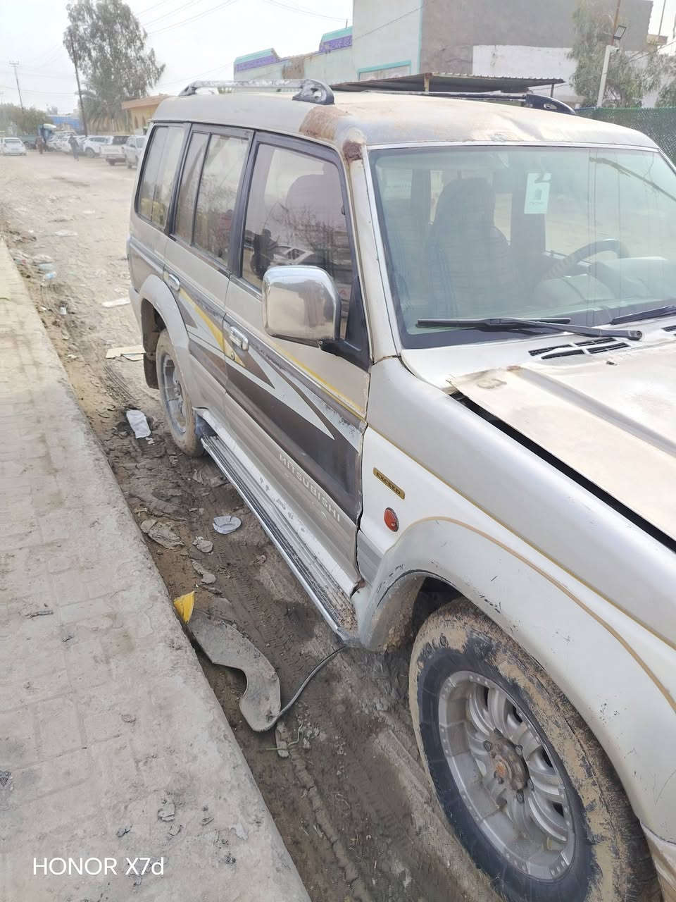 السلام عليكم من رخصت الادمن بايجرو 92 محرك بطه يسره بلاد رقم مثنى سنويه مامنتهيه السعر 32 وبيه مجال مكانه بابل الحمزه الغربي الفرعي والله مكلف بالنشر اتصل على هذا الرقم وبيه واتساب ***********١
