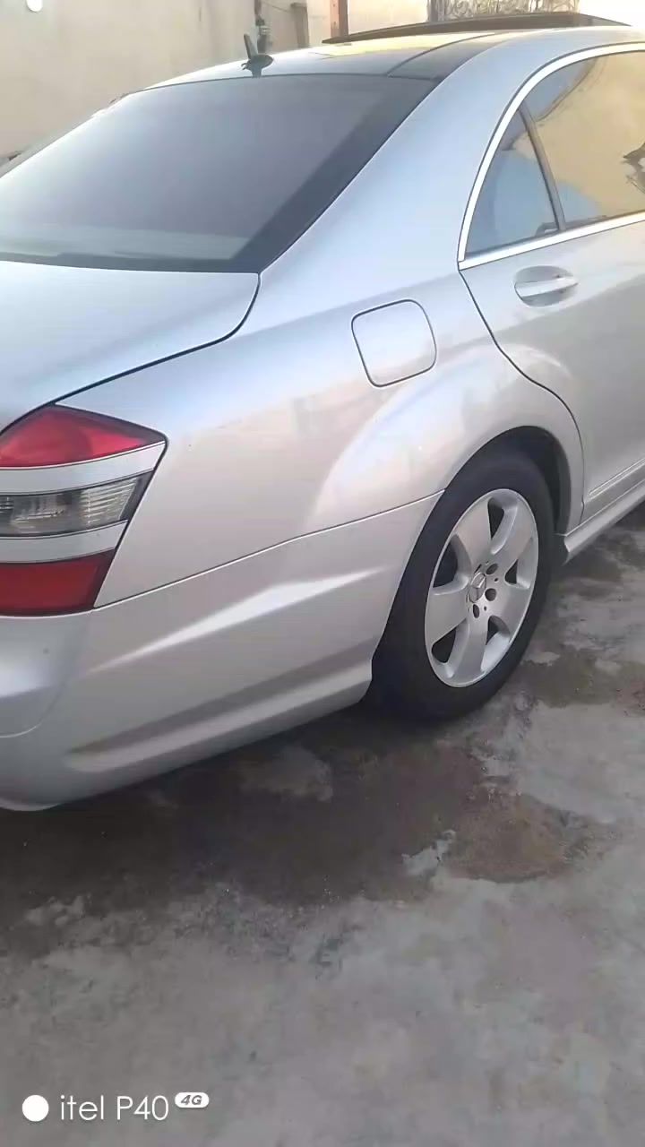 سلام عليكم مارسدس كفاله عامه فول مواصفات s500 محرك 8 سياره جديده هواي مواصفات بيبان شفط يعني سياره فخمه بيه بس جراد قليل موديل 2008 بيه بس ارقام سعر 85 مجال قليل أو مراوس حسب القناعه والمايعرف بيهه وينطي سعر من يمه لايعلق مكاني بصره ***********
