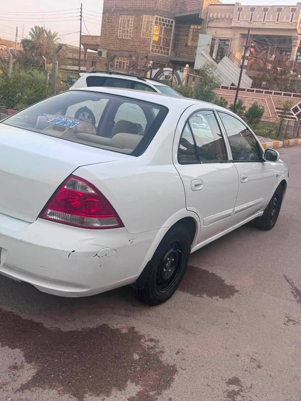 نيسان صني كوري مديل 2013 رقم ذي قار نكليزي مميز مكفوله من التبديل بيها صبغ خشم الجاملغ وخشم البنيد باقي مكفول سياره جاهزه محرك وكير وحداديه وتبريد شرط احلى من الصور 
عنوانها ناصريه شموخ 
رقم .***********
سعرها 85و بيها مجال
