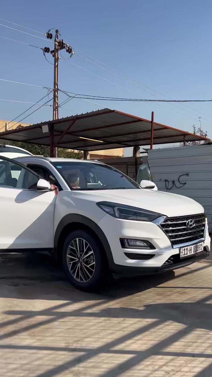 سلام عليكم توسان 2019 خليجي سياره جديده مكفوله من الزلغ ماشيه 96 فول موصفات ماعده البني رامه السعر 197 وبيهه مجال بصيط ***********
