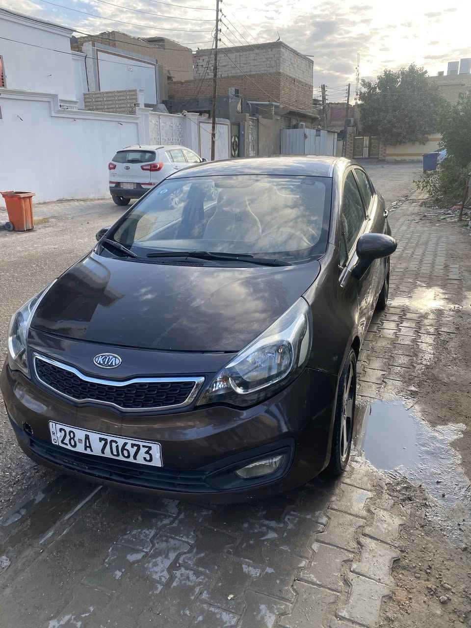 كيه ريو مديل 2013  محرك 1600 رقم نجف دولي هزه ما منتهيه مكانها نجف  ***********  سعر ٧٢
