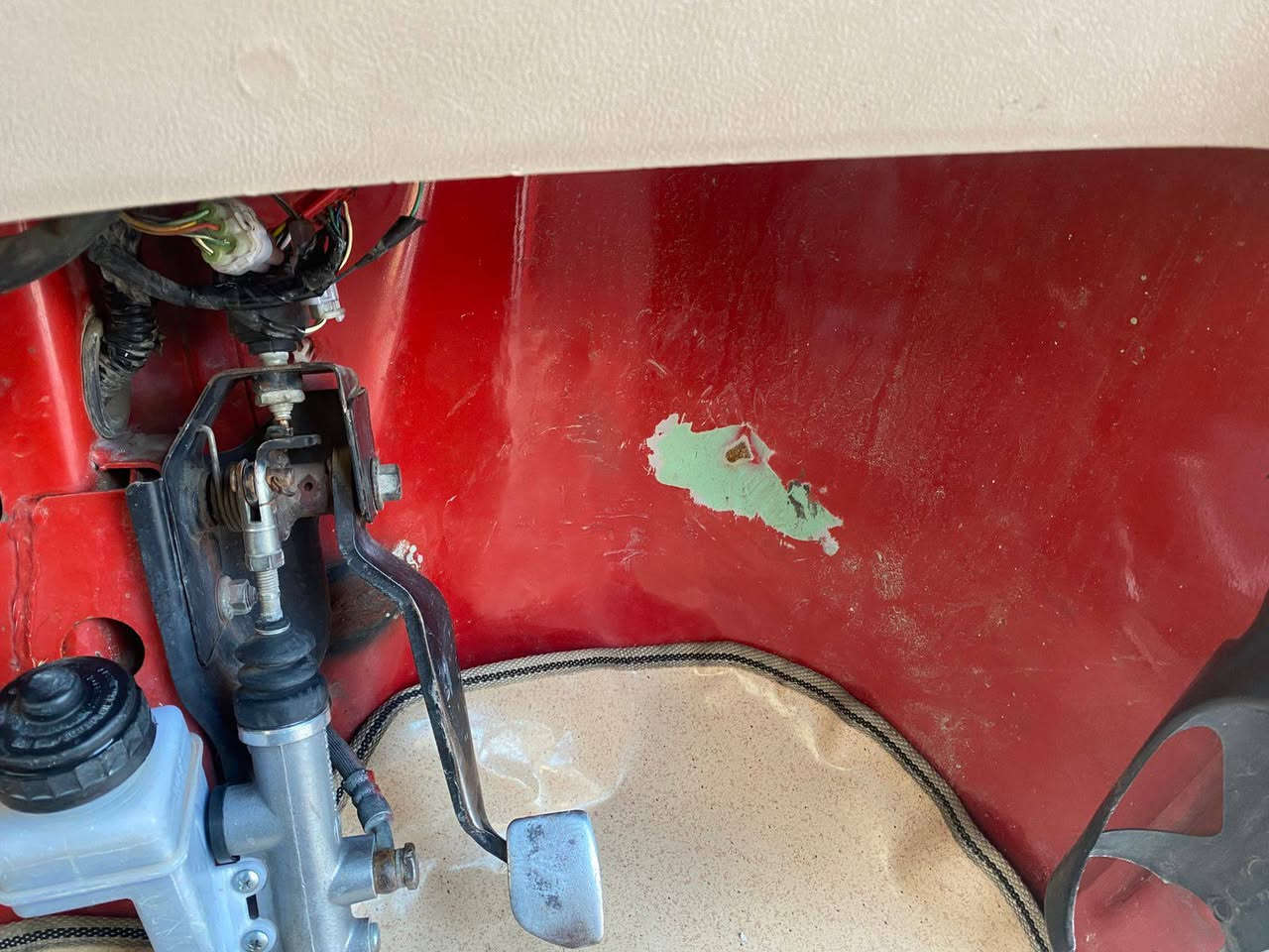 تكتك موديل 17رقم او سنويه تكتك جاهزه مكينته بجيس جديده تكتك تخم تايرات ضفيره جديده كله شغاله الكهربائيات شرط نكره تراي يخبل  او رقم وسنويه تكتك تخبل ما بيه نقص المكان( بغداد شهداء البياع ).            (السعر4100)وبيه مجال للشراي تصل وتدلل***********
