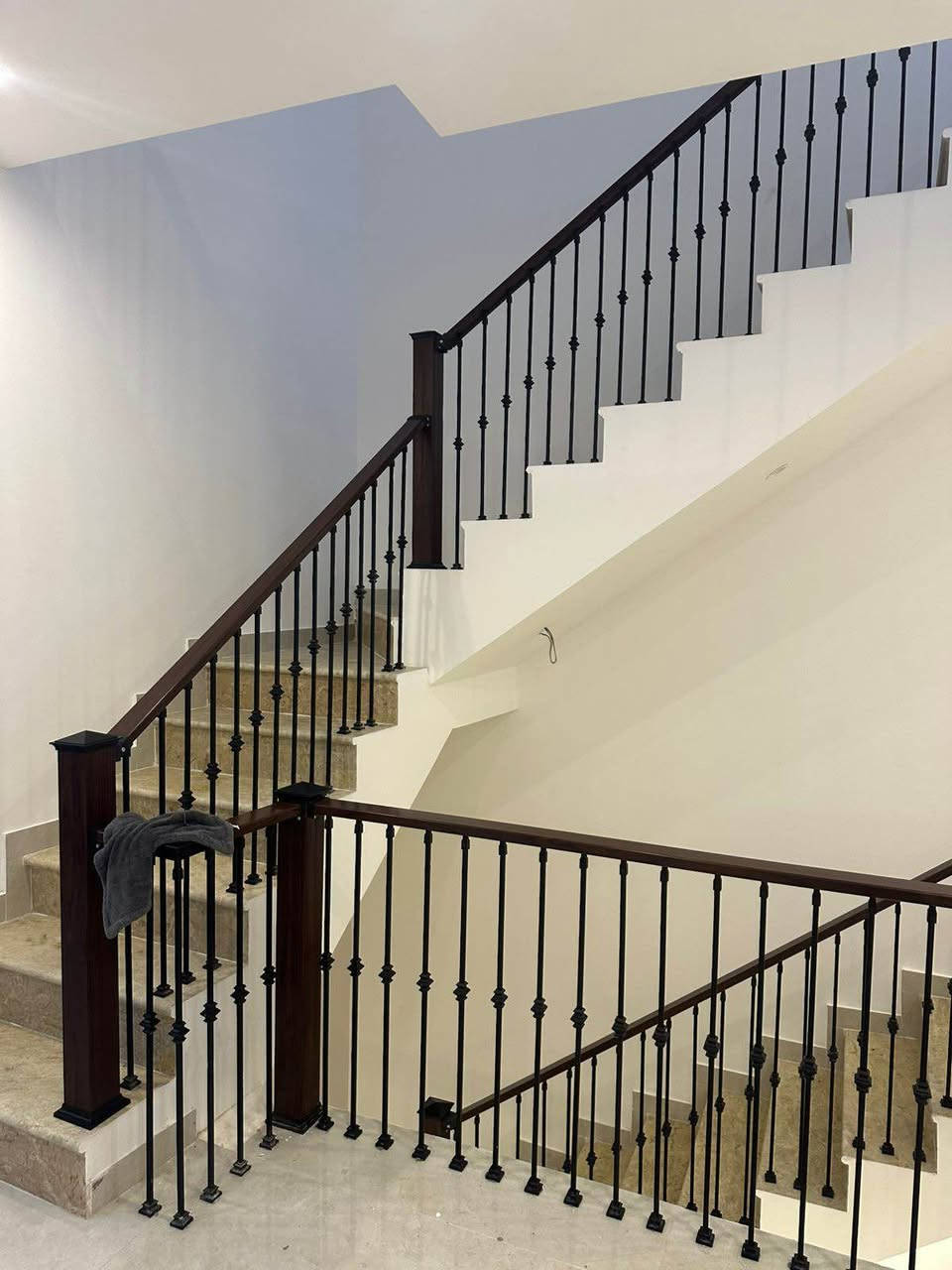 ابو هاجر لكافه اعمال الالمنيوم
*********** بغداد, العراق
