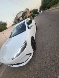 سيل 5 موديل 2025 داخل ابيض   بلكن هايبرد  ثلاث انظمه هايبرد + بانزين  ...