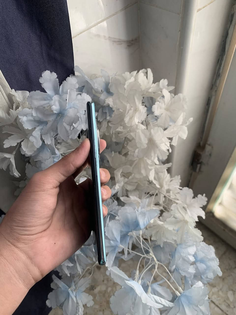 للبيع انفنكس زيرو 40 ذاكره 512 جهاز نضيف وكله شغال وما مبدل بي شي فقط الصوت بي وشهه قليله ما ماثره الجهاز كلش نضيف وياه لزكه اصليه أم الماده السعر 200 وبي مجال قليل حك جيه لا اكثر


**إذا كنت صاحب هذا الإعلان وتريد حذفه لأي سبب، رجاءا أرسل رسالة إلى الدعم الفني**