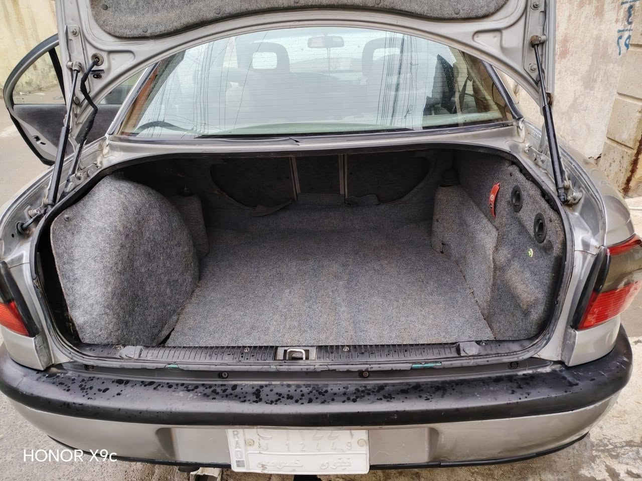 للبيع اوميكا بزون موديل ٩٥ توماتيك بدون ضرر صبغ جمالية تبريدها عاطل والتدفئة شغالة حجم ٢٠ كبس صاحبها موظف بالتربية سعرها ٥٥ وبيها مجال مكانها الموصل حي الزهراء 
***********
