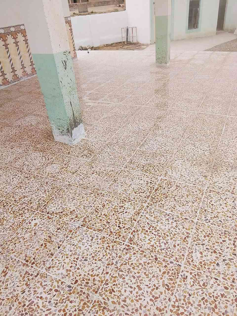 السلام عليكم ورحمة الله وبركاته
  كادر عمل واذا احد ايريد
  نشتغلو لبخ جص  سمت  تطبيق سيراميك. 
و الرزق على الله سبحانه وتعالى 
جزء من عملنا 
الاتصال بالرقم 
***********

