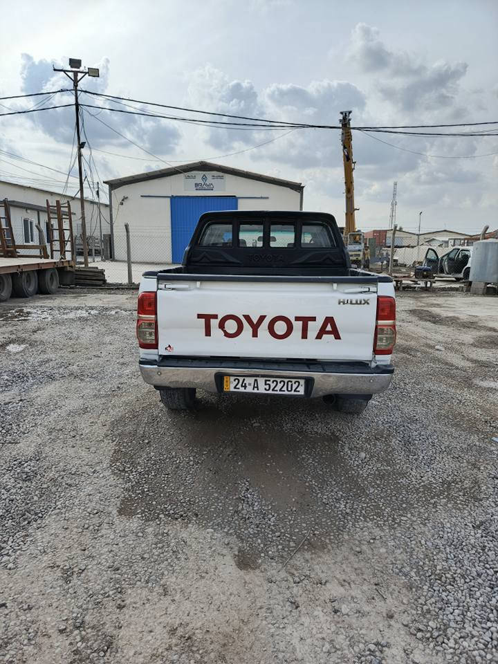 مرزيية 2013 گيرتؤماتيك
سةنةوى نوئيةتا28سةيارةكة
سبوغ عامة بةلام زؤرلةسةرخؤية توندوتؤلة گيرومةكينةوشانسيوتحويلوغرامةبةشةرت شوين هةوليرگوندى گزنة*********** أربيل, العراق
