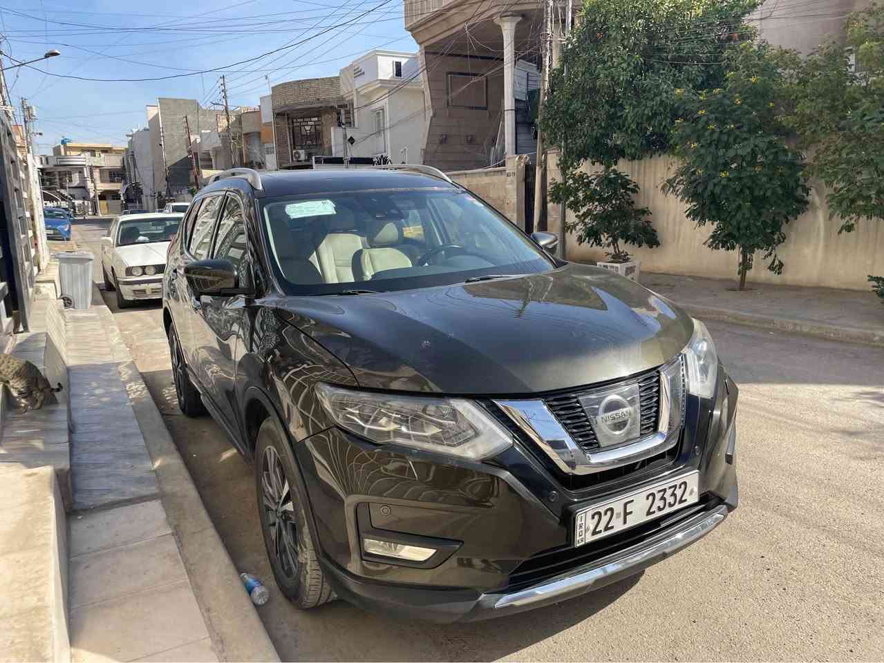 نيسان اكس تريل فول مواصفات اعلى فئه وقليلات جدا بنواصفاتها تيتانيوم بدون صبغ فقط بارد بيها ٣ مكانات السياره موديل ٢٠١٨ رقم اربيل مواصفات ٤ كاميرات حساسات امامي خلفي ورادار جانبي تنبيه اصطدام خروج عن المسار دفع رباعي كشنات امامي اثنينهم كهرباء تدفئه كشنات امامي خلفي لايت يتغير اتجاهه ويا الستيرن جنطه كهربائيه تنفتح بالقدم وهواي بعد مواصفات كير ومحرك ع الشركه بعدهم ماشيه ١١٢ الف كيلو متر حقيقي السعر 162 ورقه مكان السياره بغداد السيديه 
موبايل 
*********** بغداد, العراق
