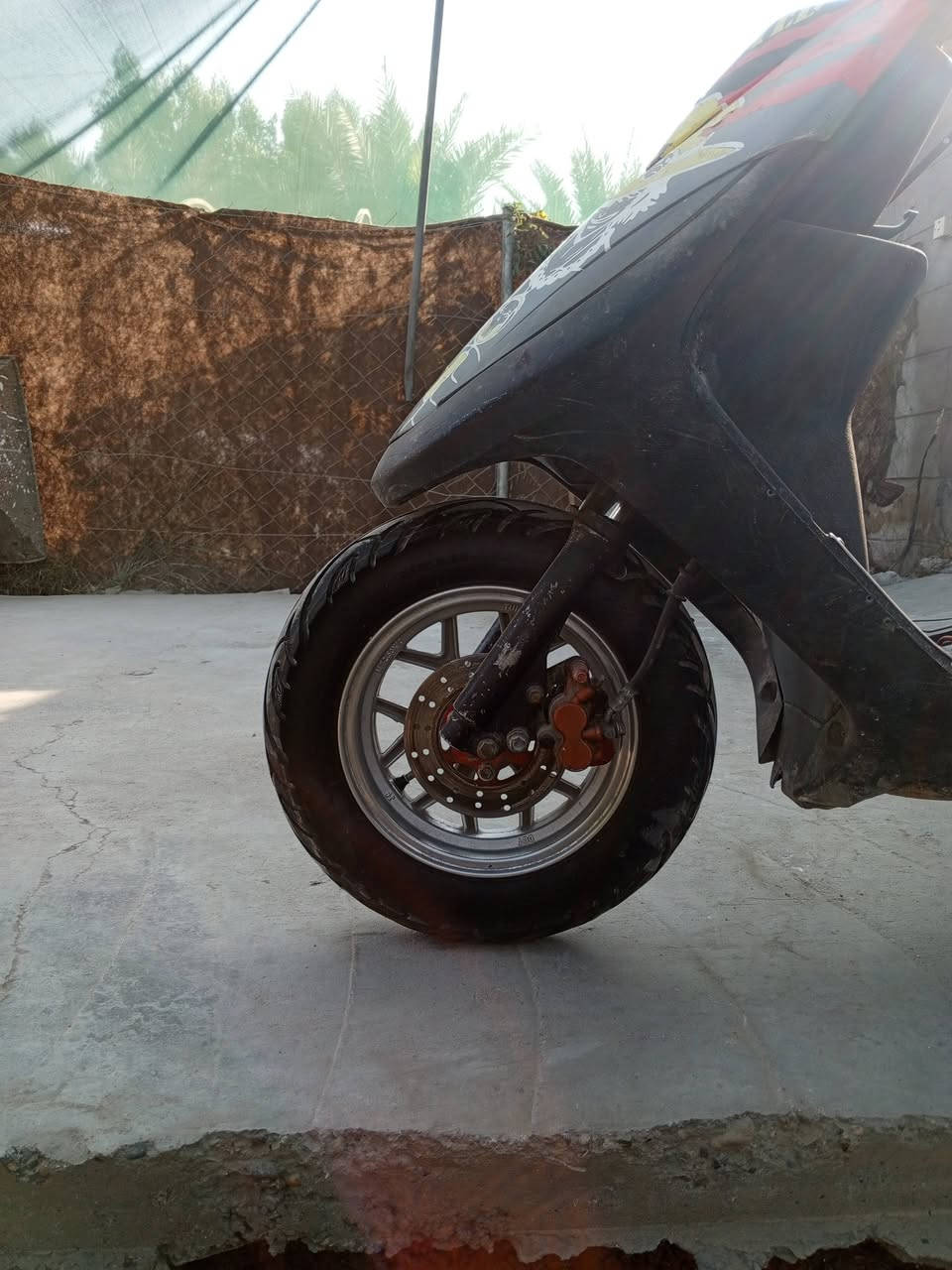 سلام عليكم دراجه ماكس عدله
دراجه مكينه حلوه خرسه ما تسمع لها صوت
بلاديه 
دراجه نقره يشتغل 
للبيع
***********
