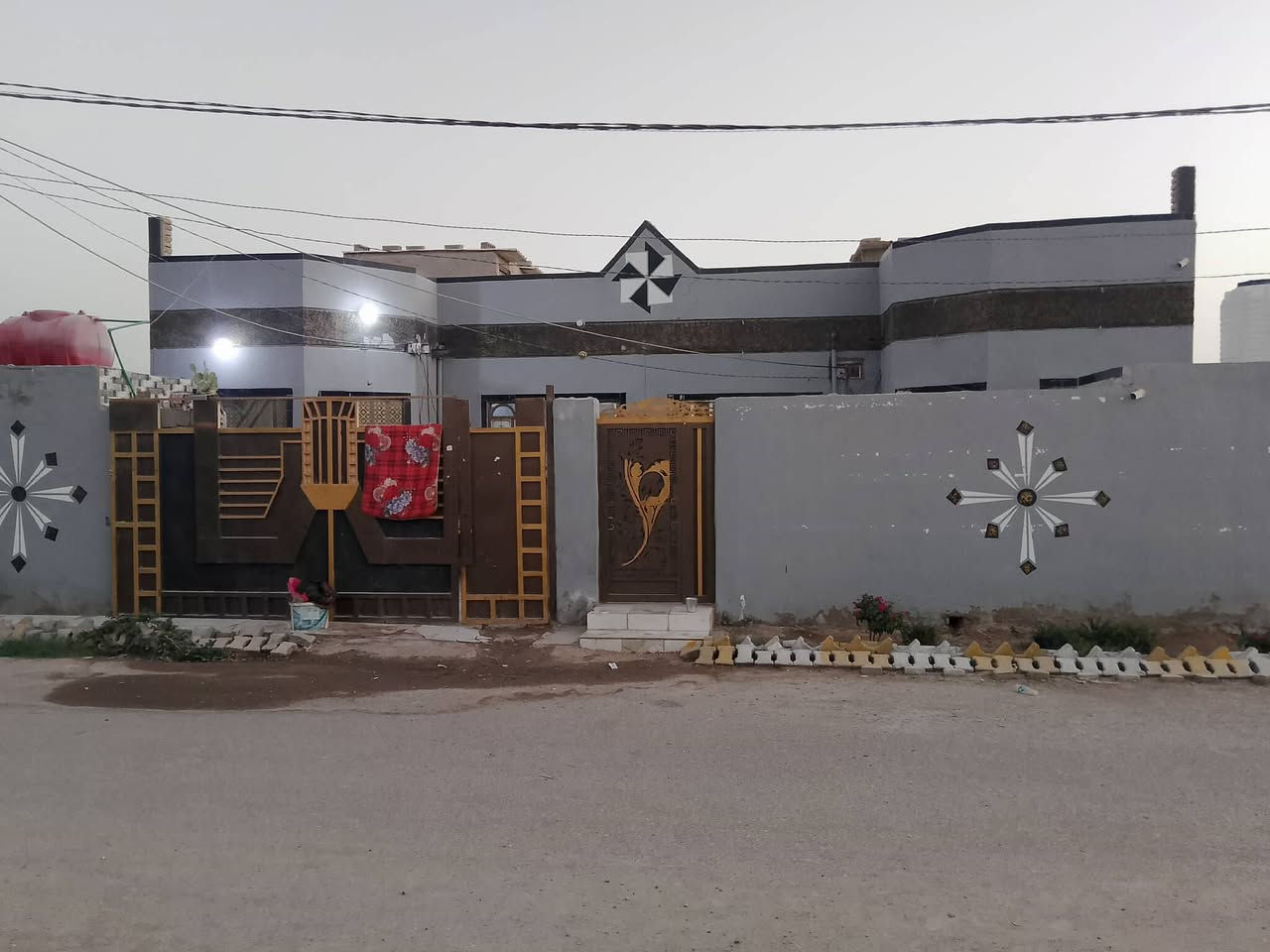 يا الله دار لبيع150متر طريق نجف كربلاء عمود 134طريق يا علي بيت مناسب جوه لسوك  يكون  من قرفتين وصاله ومطبخ وبراني وصحيات بيت حلو ومرتب  لشراي يدخل خاص


**إذا كنت صاحب هذا الإعلان وتريد حذفه لأي سبب، رجاءا أرسل رسالة إلى الدعم الفني**