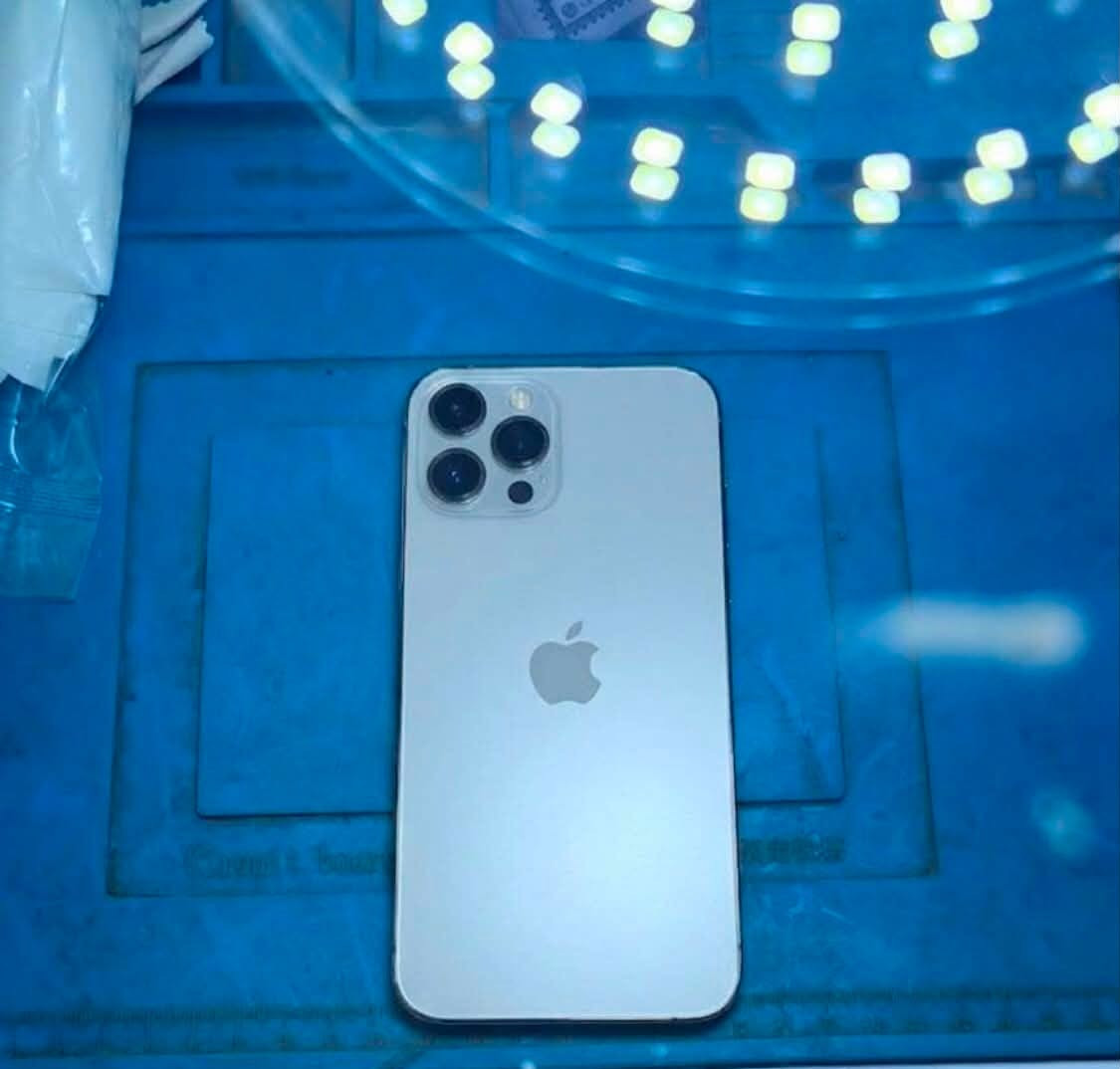 12 برو ماكس
مبدل شاشه وسط 📲

مبدل بطارية وكاله 🔋

فيس ايدي شغال ✅

سيم كارت + واي فاي شغال ✅

فقط بي مشكلة بسيطة سماعه اتصال 
مرات تفصل وترجع تشتغل وكلش نادرن صير 

مكاني بغداد بلديات 📍

 📞   ***********

سعررر 325    💵
