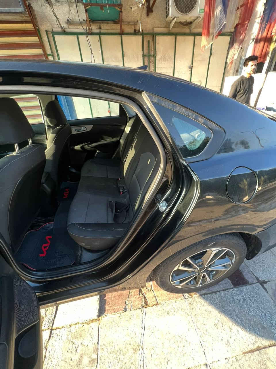 فورتي 23
وارد أمريكي حادث جنطه 
سويج
***********
