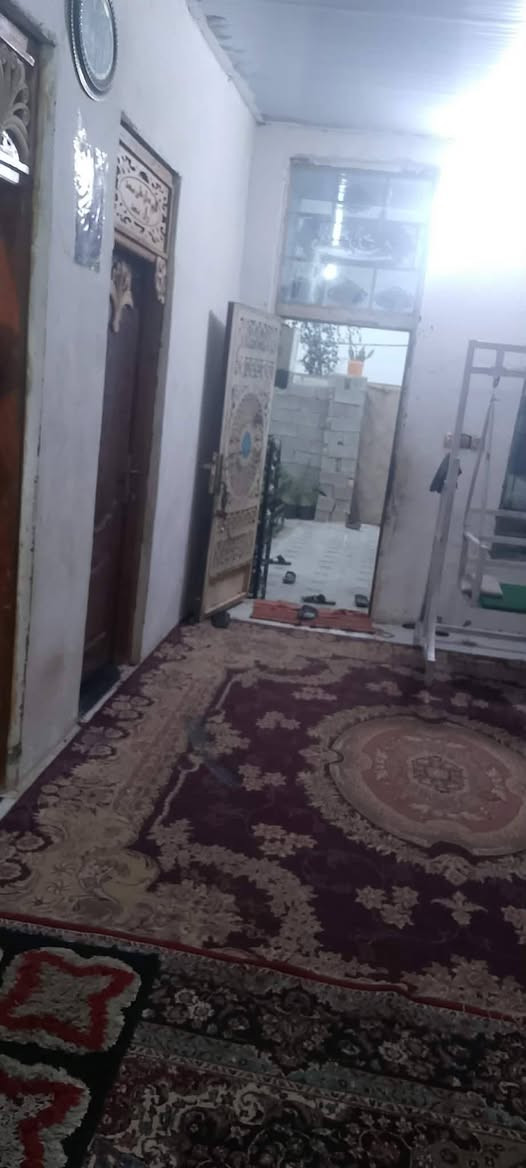 بيت زراعي للبيع صوب ابو غنم مساحه 350 متر سقف سندويج كاعيه سيراميك سعرهه 33 مليون مكلف بلنشر اتصال ***********
