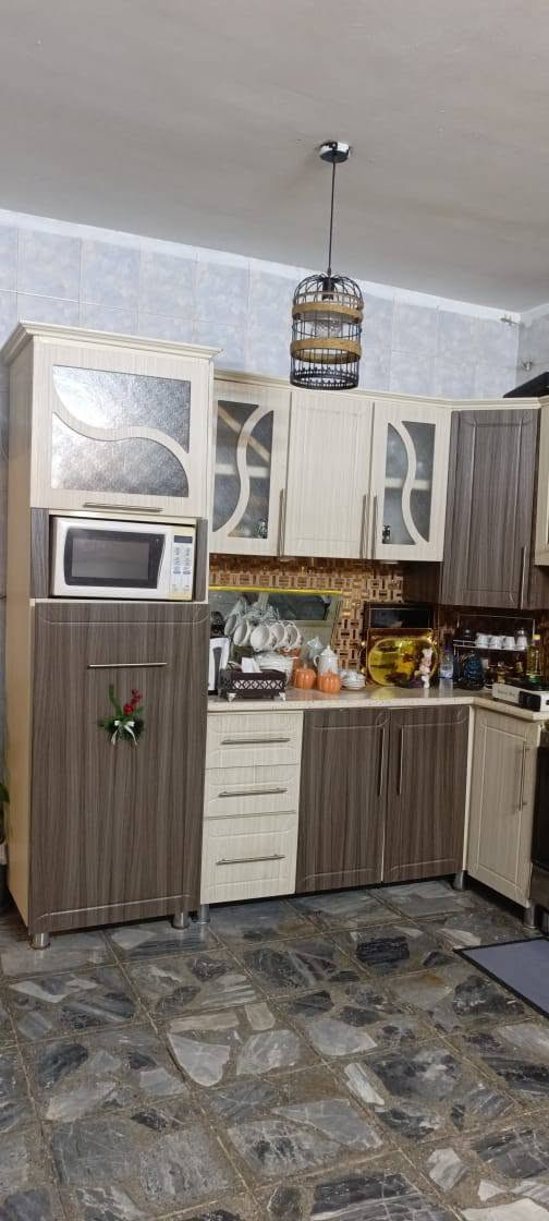 كاونتر 7 قطع مع مرشحه وطباخ كريازي مع مايكرويف ياباني تفصال نضيف جدا اخو الجديد مكاني حي الجهاد الرفاق *********** متوفر خاص
