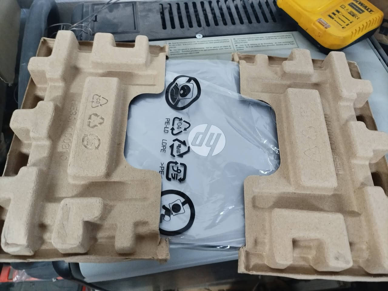 بسم الله الرحمن الرحيم
من رخصة ادمين محترم

سلام عليكم

عندي هاي لابتوب  hp 

لوك بالباكيت مواصفاته واضحة

قفله 250 الف ويا توصيل

وياه شاحنة شركة و ويندوز 11 برو


**إذا كنت صاحب هذا الإعلان وتريد حذفه لأي سبب، رجاءا أرسل رسالة إلى الدعم الفني**