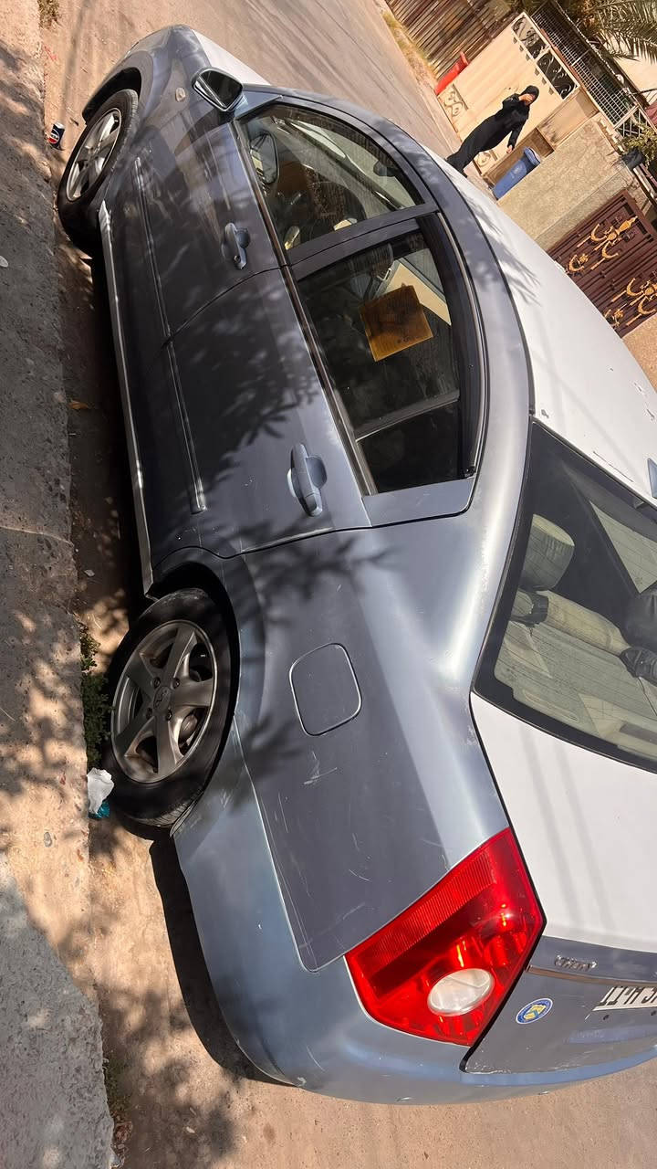 سلام عليكم 
شيري A5 موديل 2009 رقم بغداد بأسمي رقم الجديد سنويه جديدة 
محوره كير محرك VVT_i ياباني تحوير ناجح درجة اولى خير من الله 
ضررها فقط جاملغ الامامي عكس السايق مرشوش بدون دواخل لغد شاصي مكفول صبغها البلادي بيها جراد بسيط
 كهربائيات السيارة  كلها شغالة تبريد ❄️🥶 خير من الله تدفئة شغالة 
الصدر الخلفي كلة جديد امبدلة
 باتري و تخم تاير وراديتر جديد 
سياره ويل كب ويا السبير 
حساسات الخلفية كلها شغالة
السيارة خير من الله 
مكاني بغداد حي القاهرة 
رقم الموبايل (***********)
السعر 43 وبيها مجال
