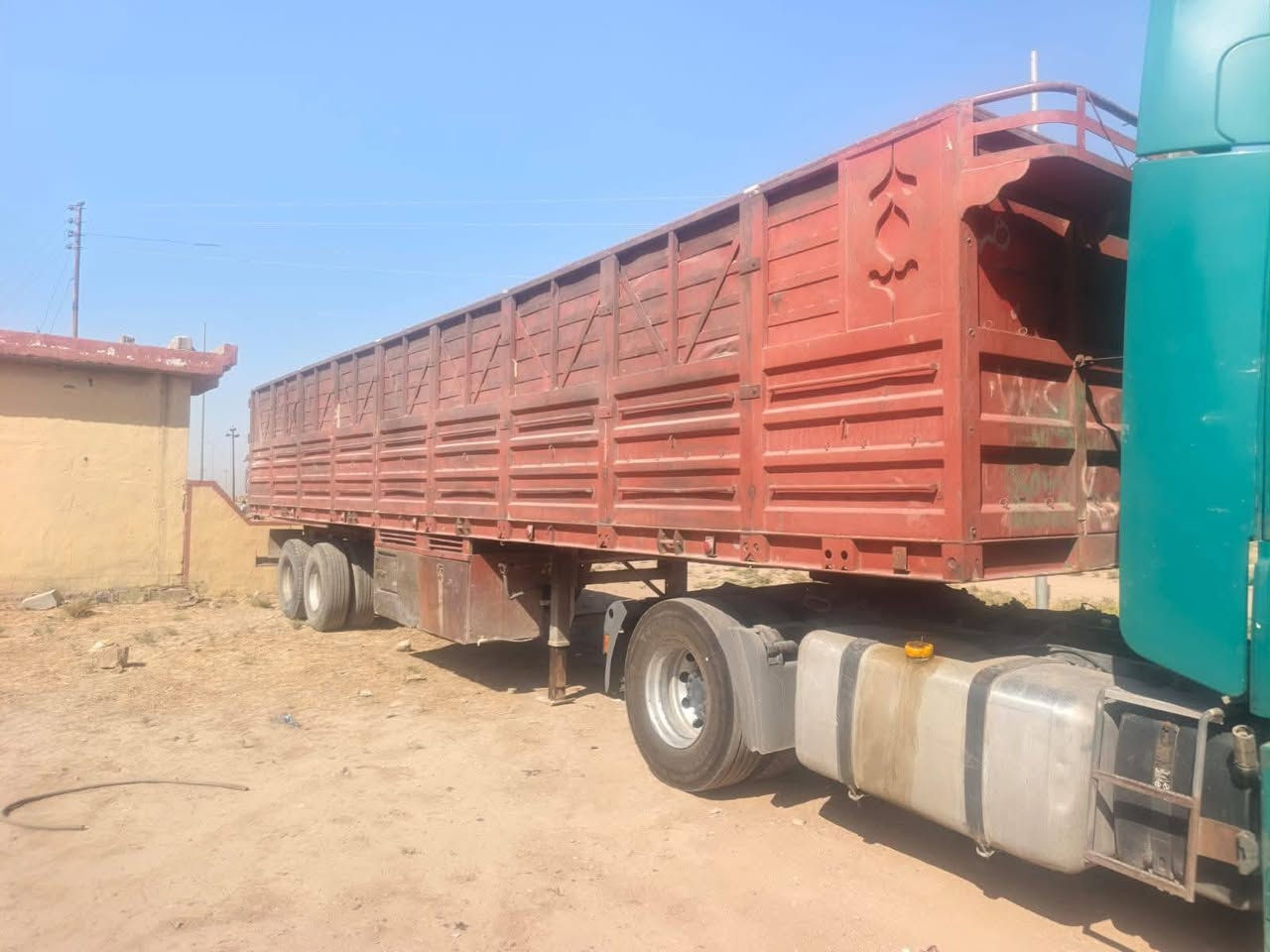 السلام عليكم
عربانة حدادية للبيع
سعرها 50 ورقة وبيها مجال
الاتصال بالرقم
***********
