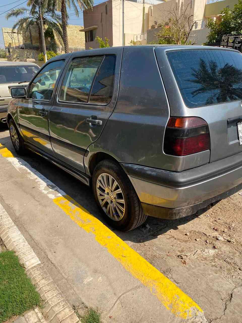 سلام عليكم شباب
كولف موديل 93 كلش نظيفه و جديده السياره 

  سنويه باسمي جديدة رقم انكليزي بغداد 

محرك ٢٠٠٠ جديد 

كير اوتو

صدر أمامي خلفي جديد

تخم تاير جديد

الداخل كله جديد   

اللون رصاصي رمادي 

شاشه كار بلي 

لحايه و دوس كله رياضي 

تبريد منظومه جديده  كلها  تبريد ثلج  

جام كهرباء الامامي و الخلفي جوبي 

سنتر لوك

 كهربائيات كله شغاله كامله 

منظومه الماء كله جديد  من جوينات  من راديترات من مراوح  من واتر بأم

ادامه كامله  لمنظومه البانزين  من فيت بام من فلاتر  من صوندات  من نوزلات

مصبوغه عام  للجماليه 

السياره كلشي جديد  بيها

رايدها ب55$ وبيها  مجال السيارة مكلفة اكثر 

مكاني المنصور 

للاستفسار ***********
