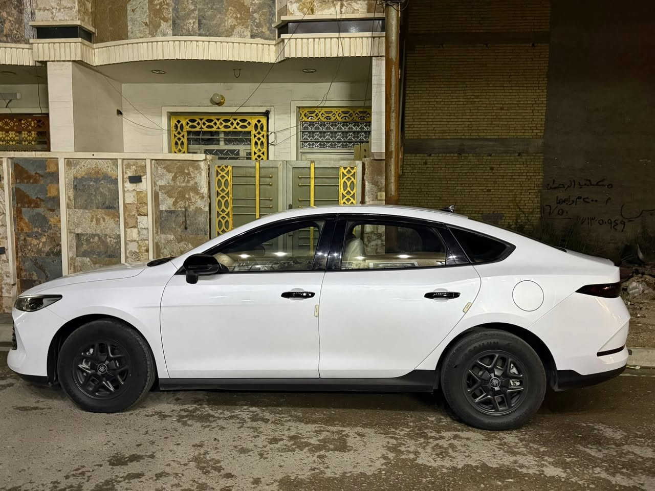 السلام عليكم
BYD QIN PLUS للبيع موديل 2025
سيارة جديدة بوضع الزيرو ماشيه 3200 فقط قابل للزايده داخل ابيض
رقمها بغداد ب اسمي تحويل ثاني يوم
منزل عليها كل البرامج ومحدثها اخر تحديث
ممشاها 3200 قابل للزياده
السيارة عليها اضافات من خياط ستيرين يدات بلاك مري بلاك جنح خلفي بك لايت مغلف بلاك ايضاً مطريات بلاك كت كامل بلاك
غراضها كاملة من شاحنه ومن عدتها وكامل
السيارة بيها ملاحظتين بس الي هنه صبغ بالدعامية الأمامية وموجودة الصور لليحب يشوف وبارد بالبنيد ع كد شبر سيارة جديدة اخت الزيرو وبسعر حلو
مكان السيارة بغداد الشعب
سعرها 18250 وبيها مجال 
للتواصل ***********
