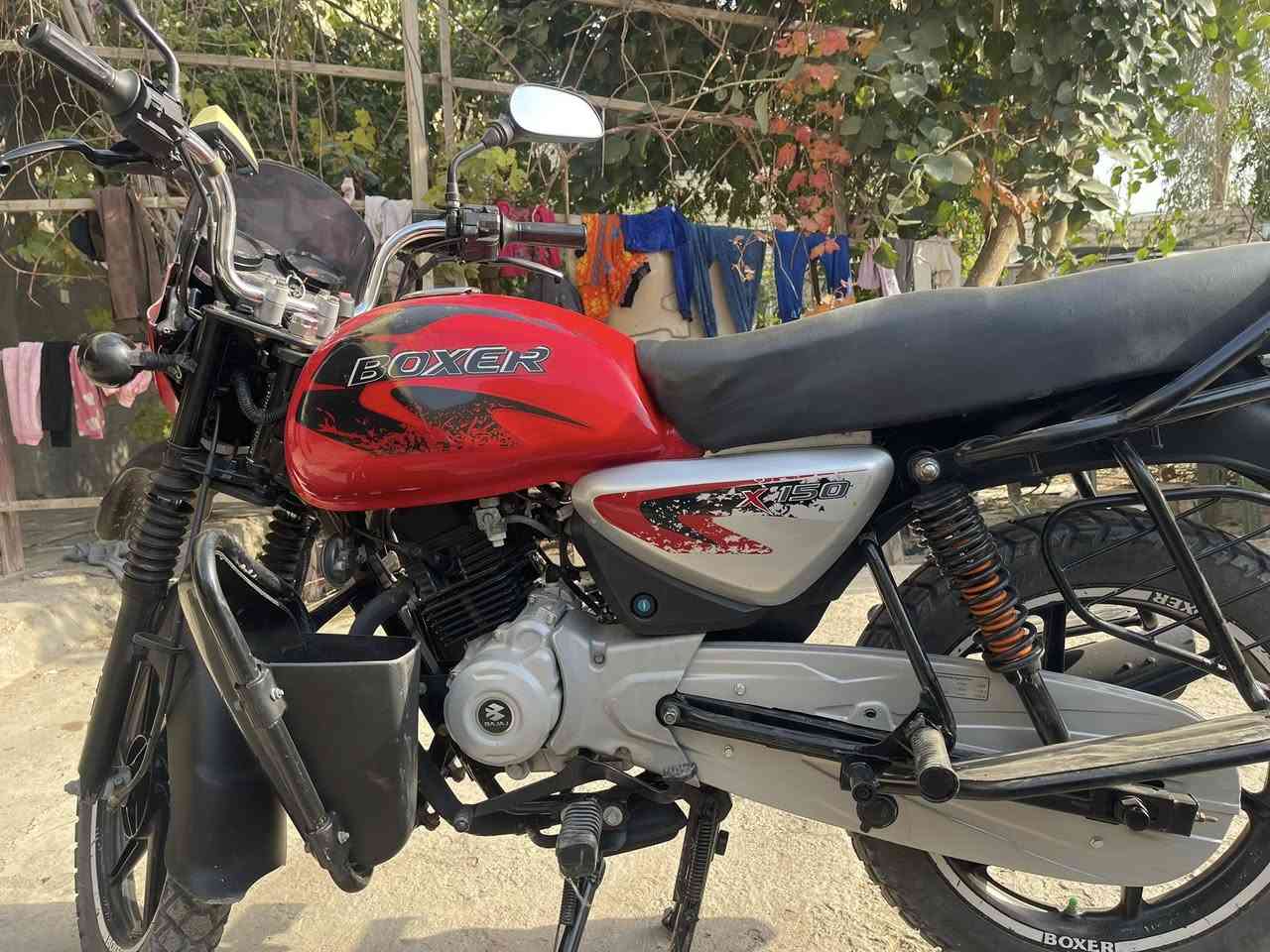 السلام عليكم بوكسر موديل ٢٣ مرقمه بغداد
ميكنه زيرو قبل شهر شديتها 

كابريتر شركه جديد

زنجيل ودشالي قبل سبوع شديتهن 

صنيه جديده 

كشن مدوشم عالي 

زنون يعمي 

دسكات بنزات جدد 

اشاير شغاله كلهن

باتري جديد قبل سبوع شديته 

 الدراجه كامله مكمله تاخذها كبل تطلع عله باب الله متوكفك بشارع ابد شراي اتصل 

+964 772 255 1246
